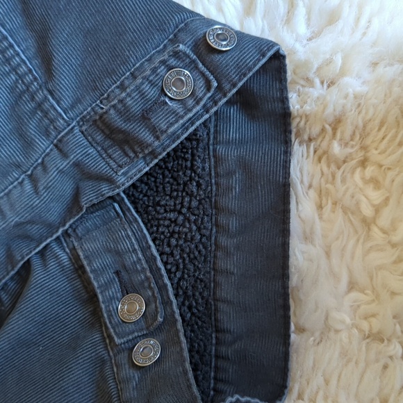 Levi's Sherpa Trucker Jacket - Picture 13 of 16